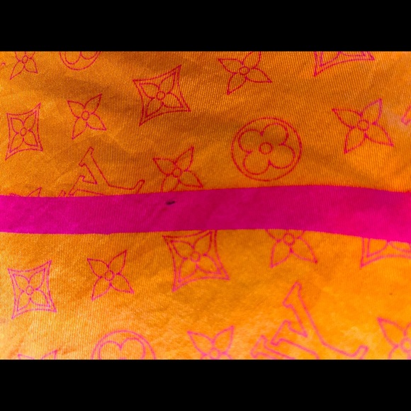 Authentic Louis Vuitton + Robert Wilson Orange Pink Silk Scarf - Picture 7 of 10
